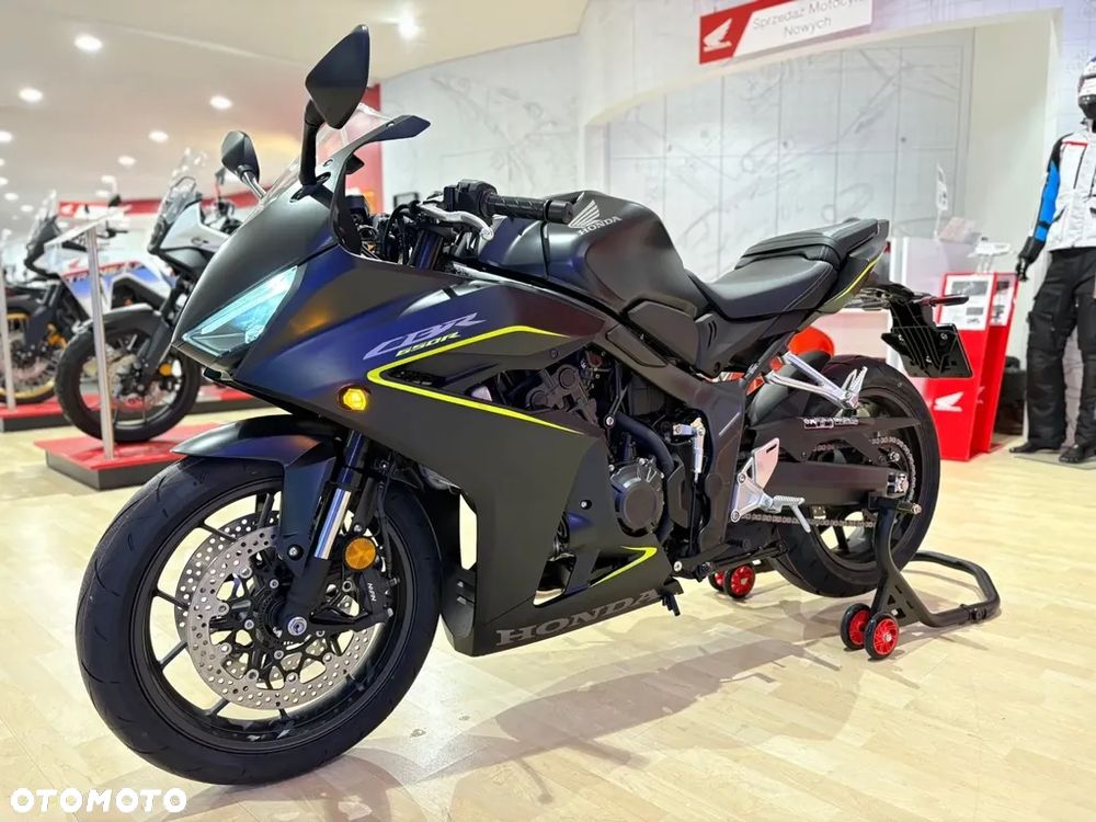 Honda CBR - 7