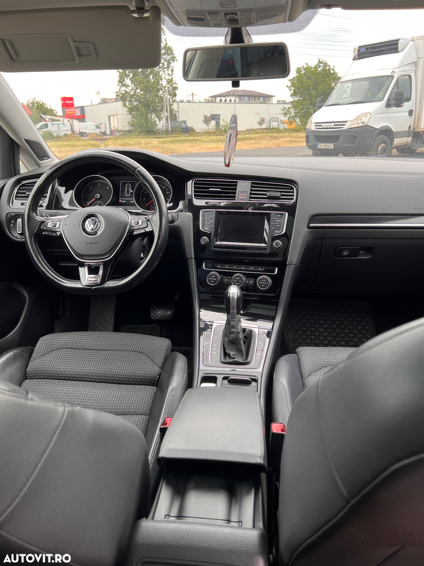 Volkswagen Golf 2.0 TDI DPF BMT DSG Highline - 10