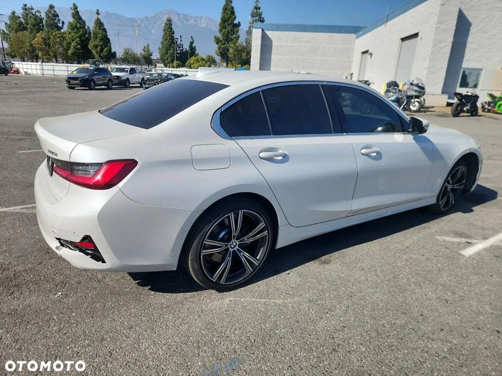 BMW Seria 3 330i xDrive Edition Luxury Line Purity - 5