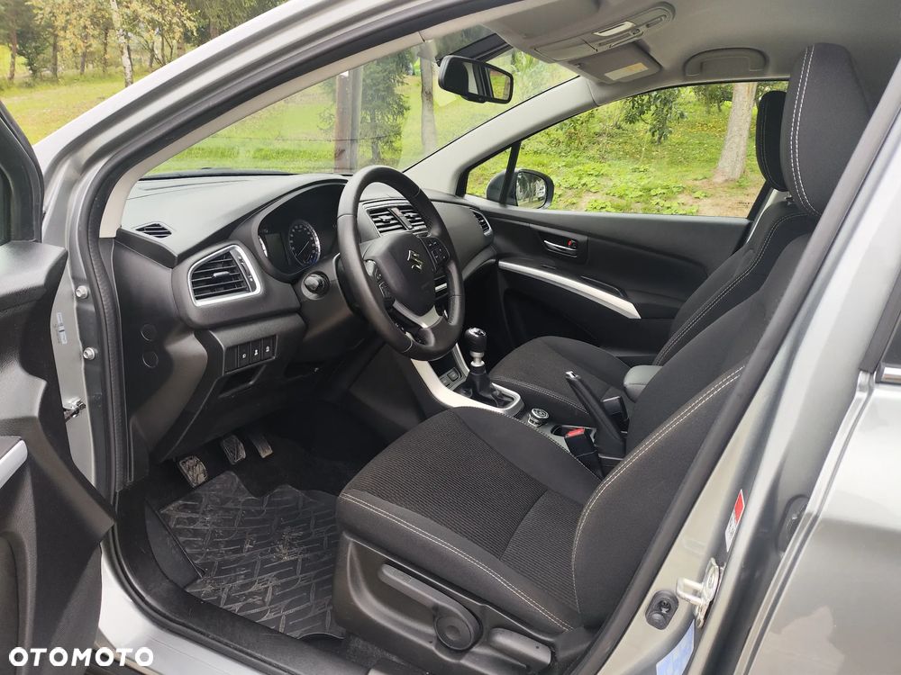 Suzuki SX4 S-Cross 1.4 T Premium 4WD - 12