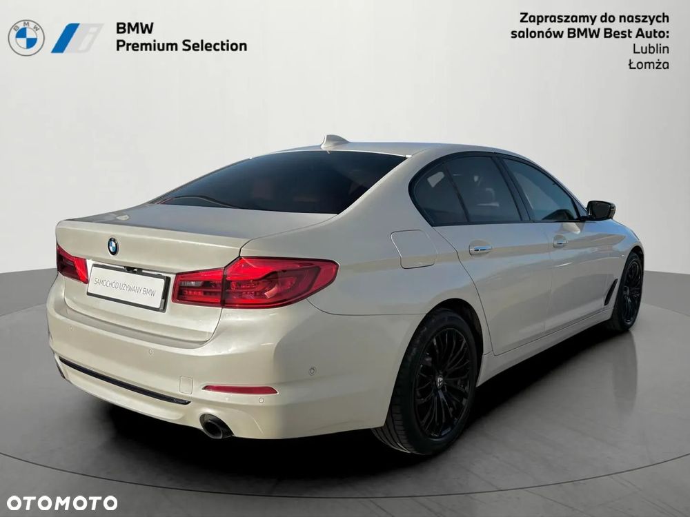 BMW Seria 5 530i GPF xDrive Sport Line sport - 4