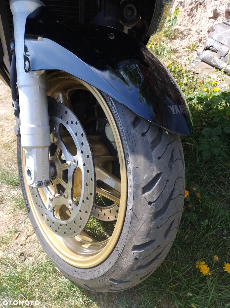 Yamaha FJR - 8