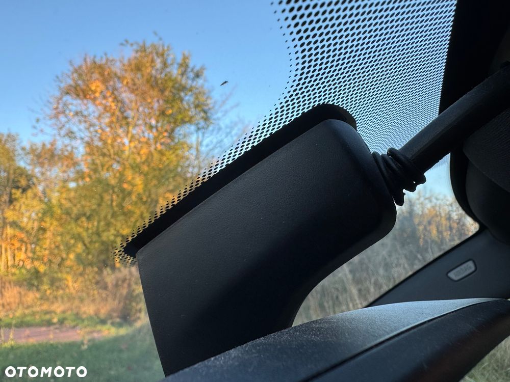 BMW X1 sDrive18i - 19