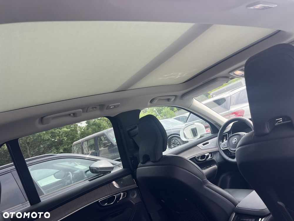 Volvo XC 90 T8 AWD Plus Dark - 23