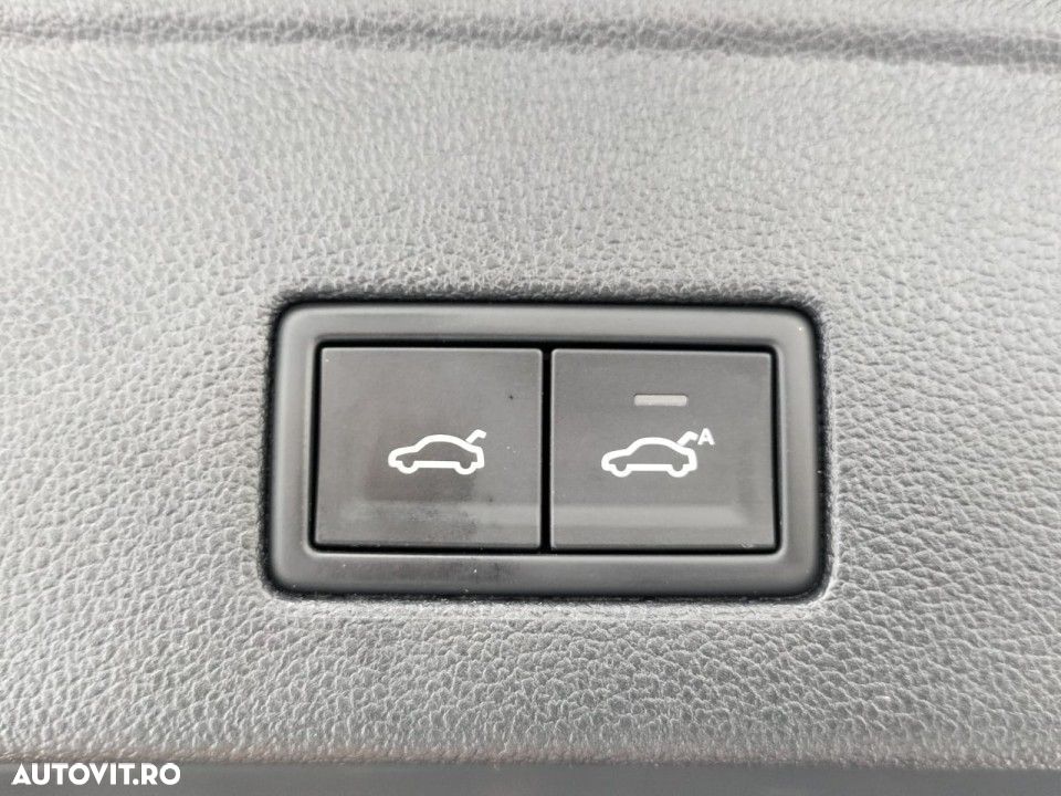 Volkswagen Touareg - 17