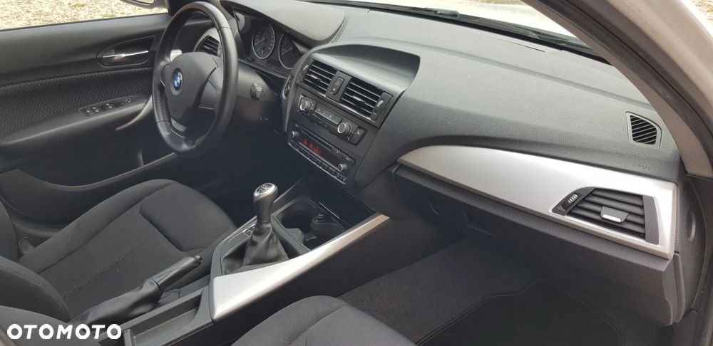 BMW Seria 1 - 15