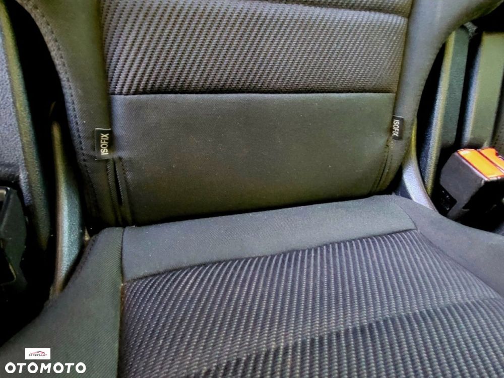Ford S-Max - 19