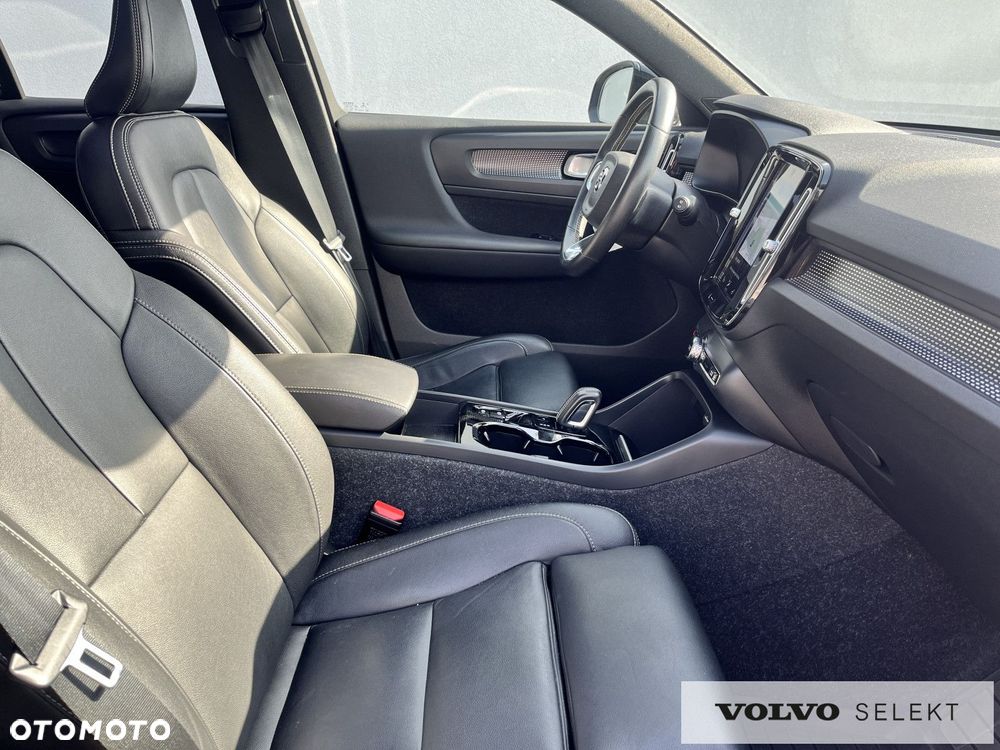 Volvo XC 40 - 33