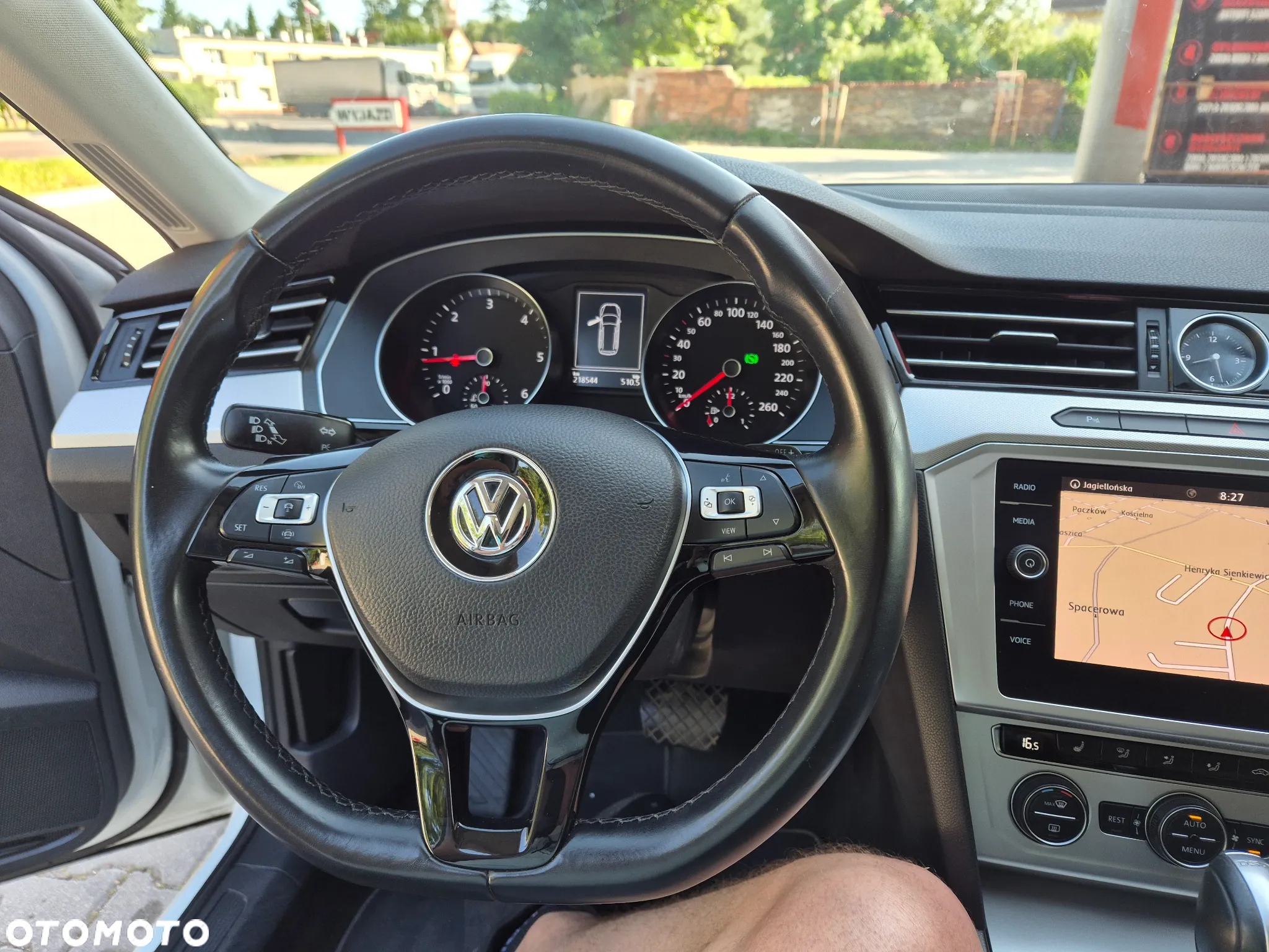 Volkswagen Passat - 15