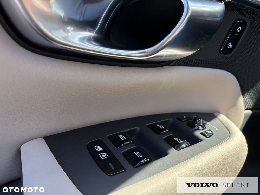 Volvo XC 90 - 18