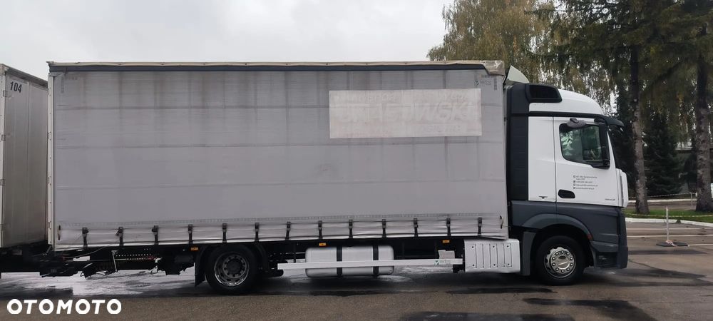 Mercedes-Benz ACTROS MP4 - 26