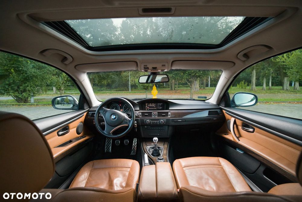 BMW Seria 3 320i - 8