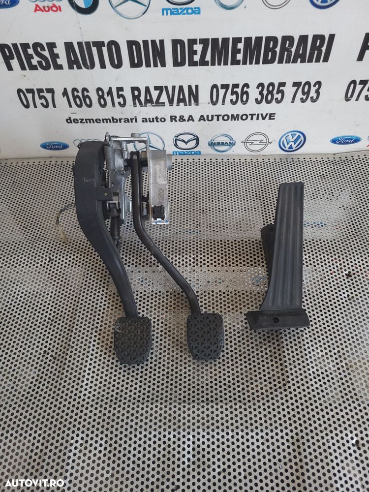 Pod Pedalier Pedala Frana Acceleratie Ambreiaj Bmw X1 E84 Manual An 2009-2010-2011-2012-2013-2014-2015 Volan Stanga Dezmembrez Bmw X1 E84 2.0 Diesel N47 Manual Start Stop - 4