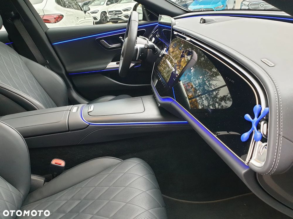 Mercedes-Benz Klasa E 220 d 4-Matic AMG - 26
