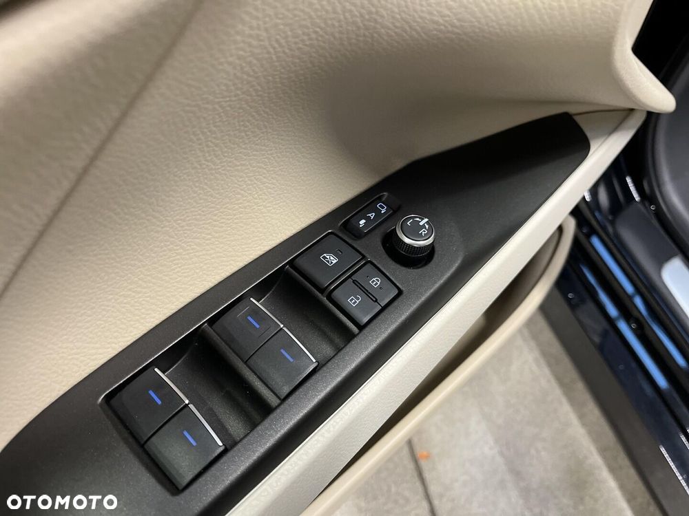 Toyota Camry 2.5 Hybrid Executive CVT - 16
