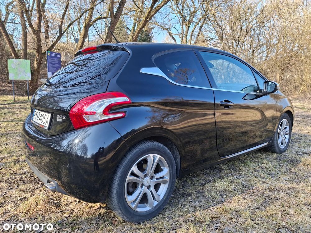 Peugeot 208 e-HDi 92 Stop&Start Allure - 5