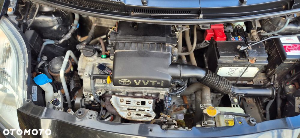 Toyota Yaris 1.3 VVT-i Executive - 30