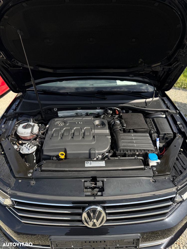 Volkswagen Passat 2.0 TDI Comfortline - 32