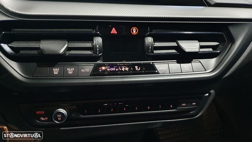 BMW 116 d Pack M - 15