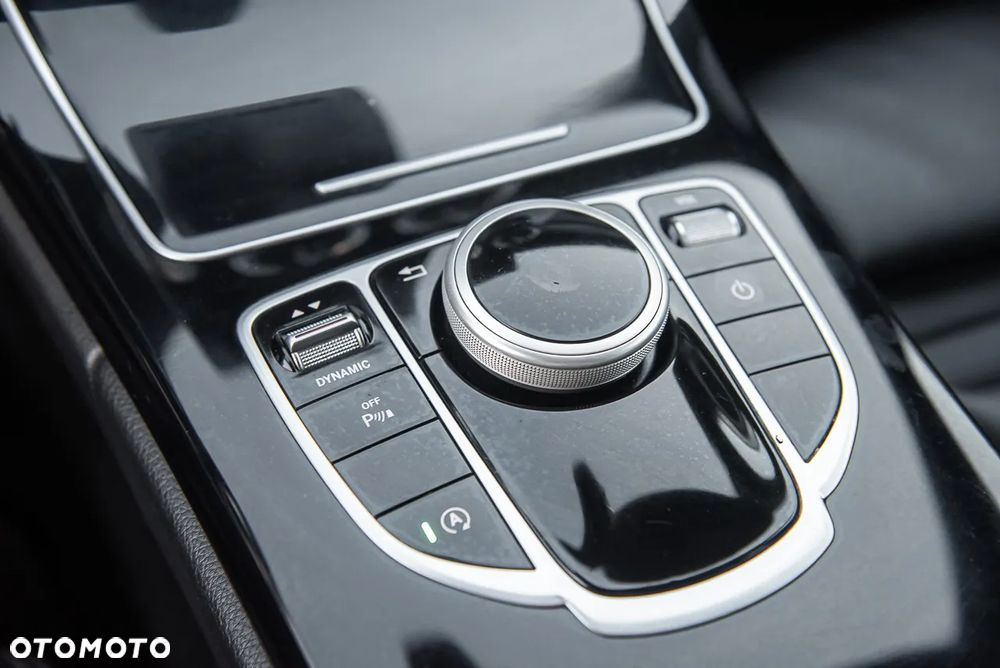 Mercedes-Benz Klasa C 200 d T 7G-TRONIC AMG Line - 25