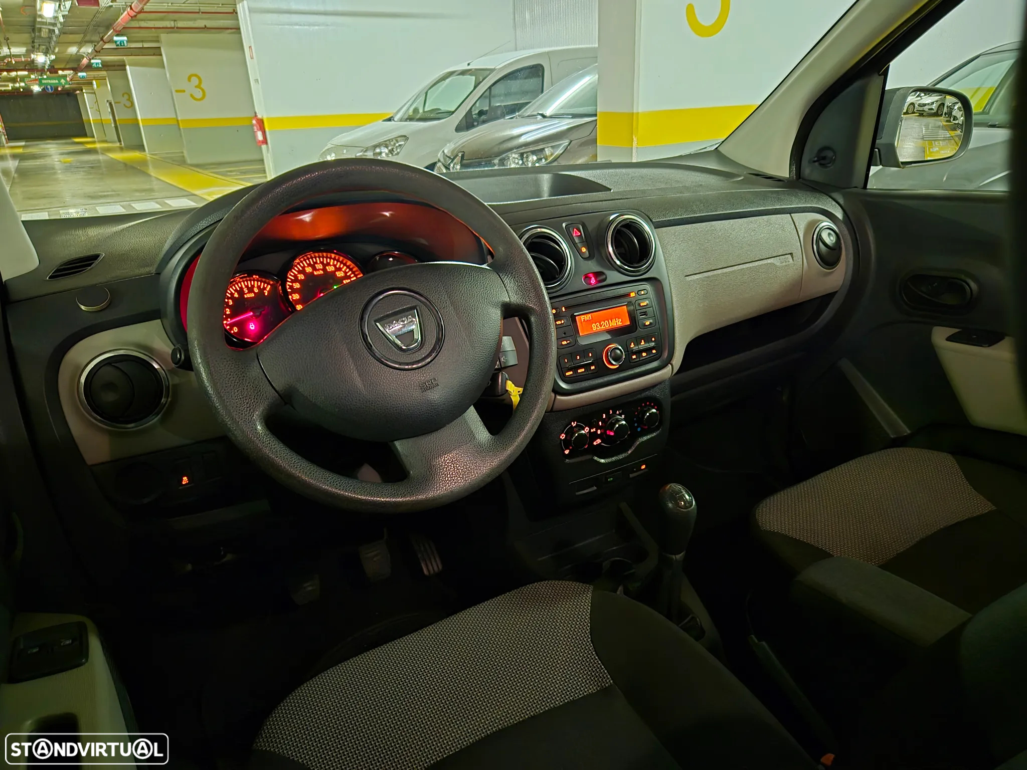 Dacia Lodgy 1.2 TCe Confort 7L - 11