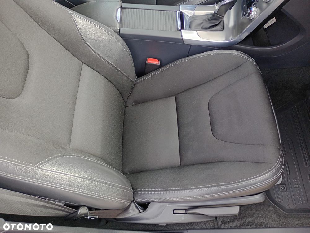 Volvo S60 D3 Drive-E Dynamic Edition (Momentum) - 33