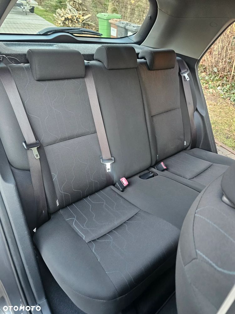 Toyota Auris 1.33 VVT-i Terra - 18