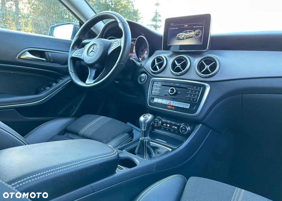 Mercedes-Benz CLA 180 d - 8