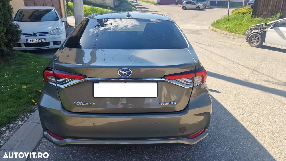 Toyota Corolla 1.8 HSD Business - 8