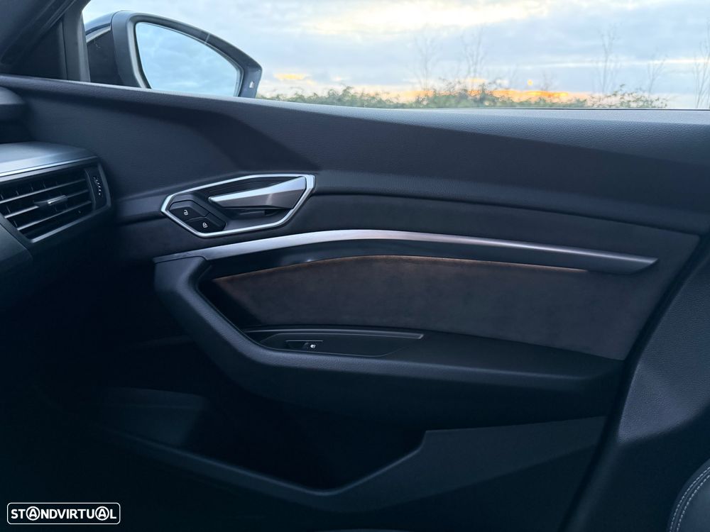 Audi e-tron 55 quattro S line - 25