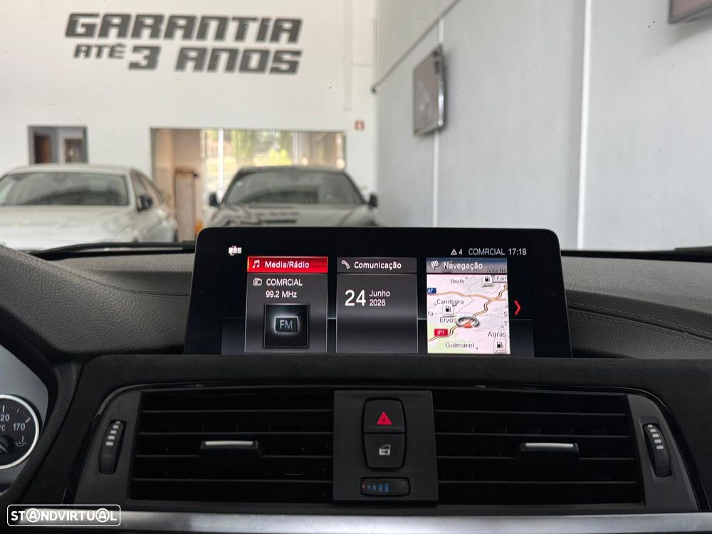 BMW 330 e iPerformance Pack M - 19