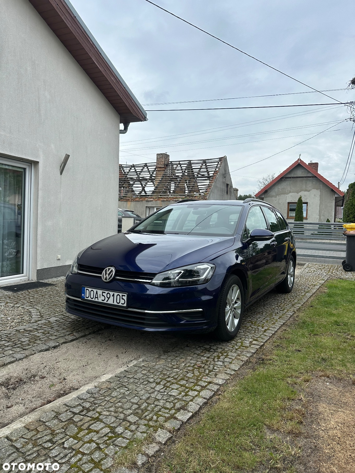 Volkswagen Golf - 6