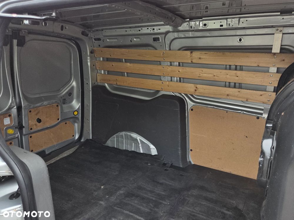 Ford Transit Connect - 26