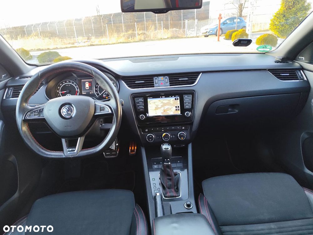 Skoda Octavia 2.0 TDI DSG RS - 7