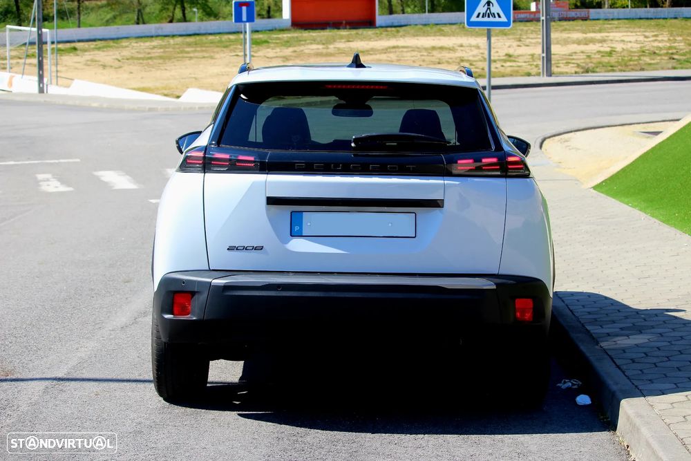 Peugeot 2008 1.2 PureTech Allure Pack - 8