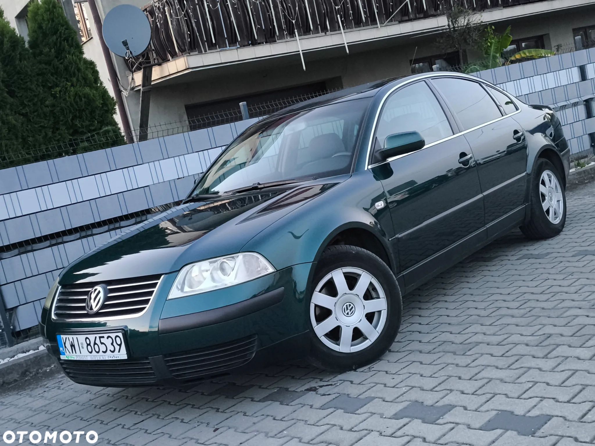 Volkswagen Passat 1.6 Comfortline - 1