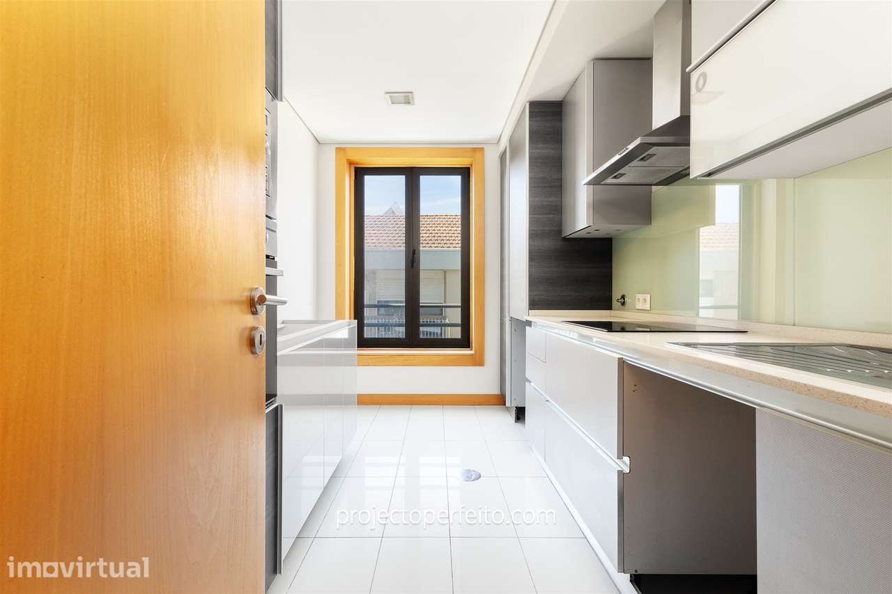 Apartamento T3 DUPLEX Venda em Espinho,Espinho - Grande imagem: 2/26