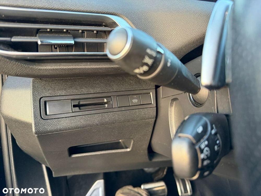 Peugeot 3008 BlueHDi 180 Stop & Start EAT8 GT - 27