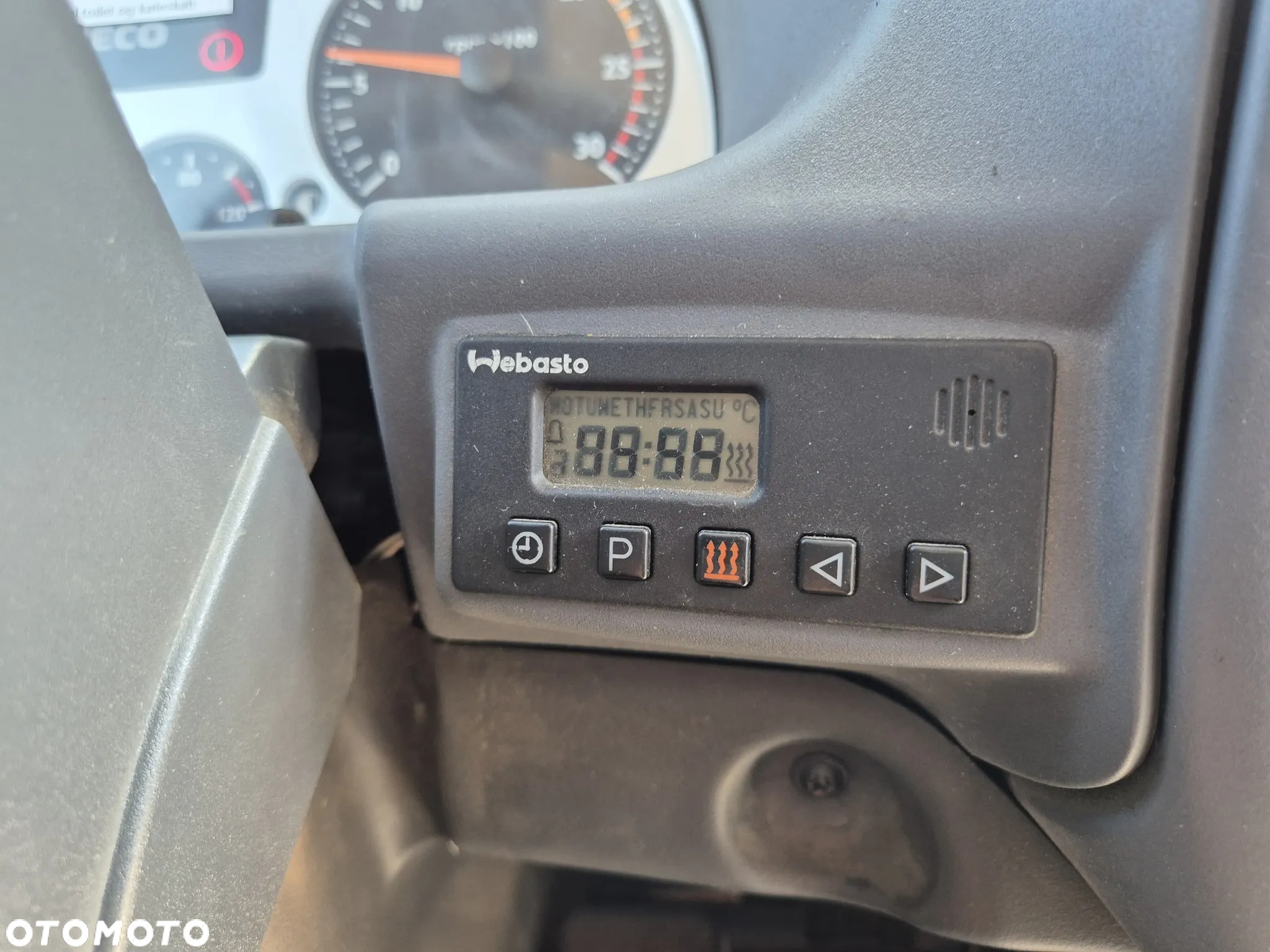 Irisbus KAMPER / AUTOBUS / NOWA ZABUDOWA / SOLAR NA DACHU / ŁAZIENKA / KUCHENKA / STAN IDEALNY / 2 PRZETWORNICE - 18