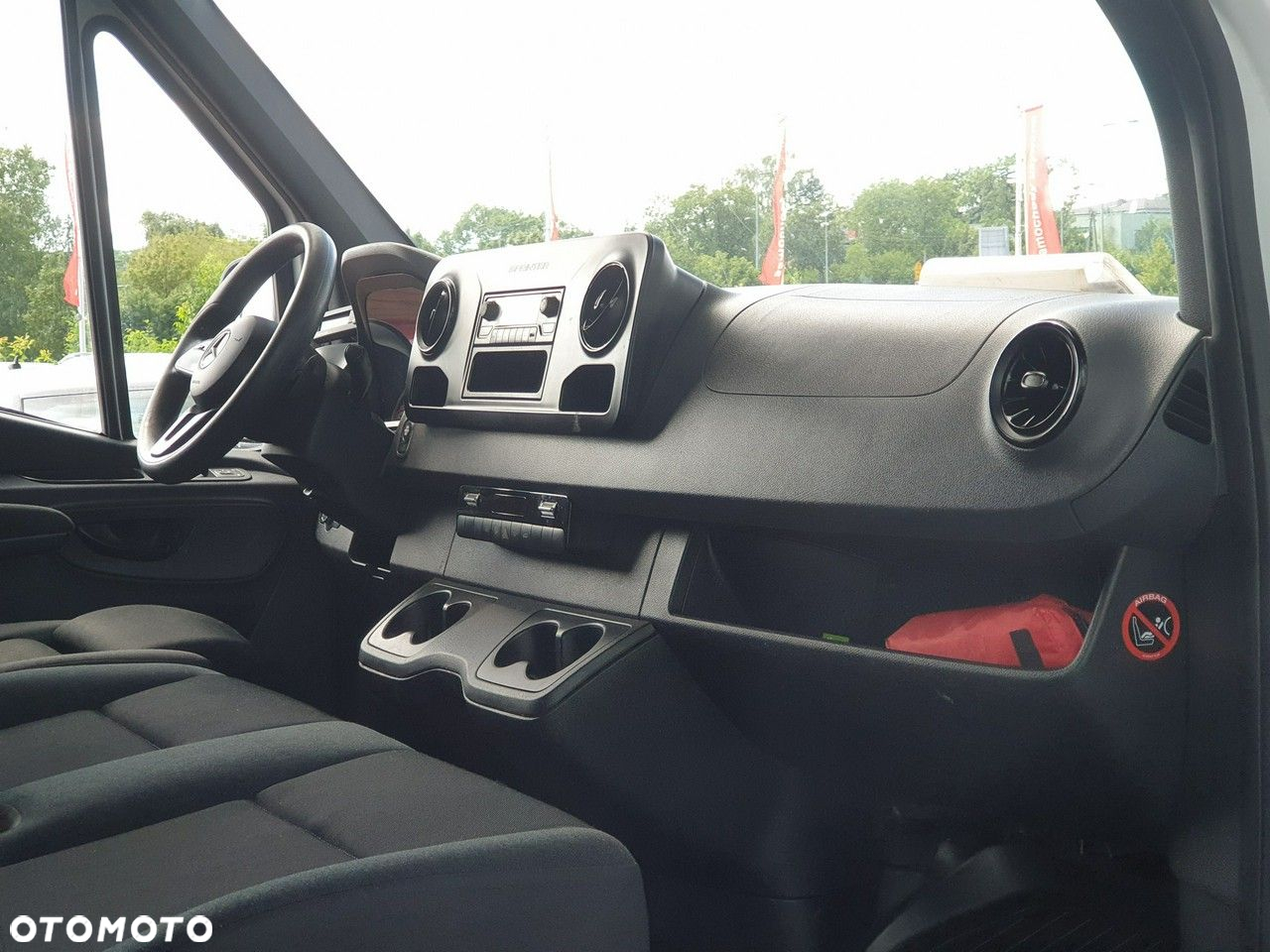 Mercedes-Benz Sprinter - 19