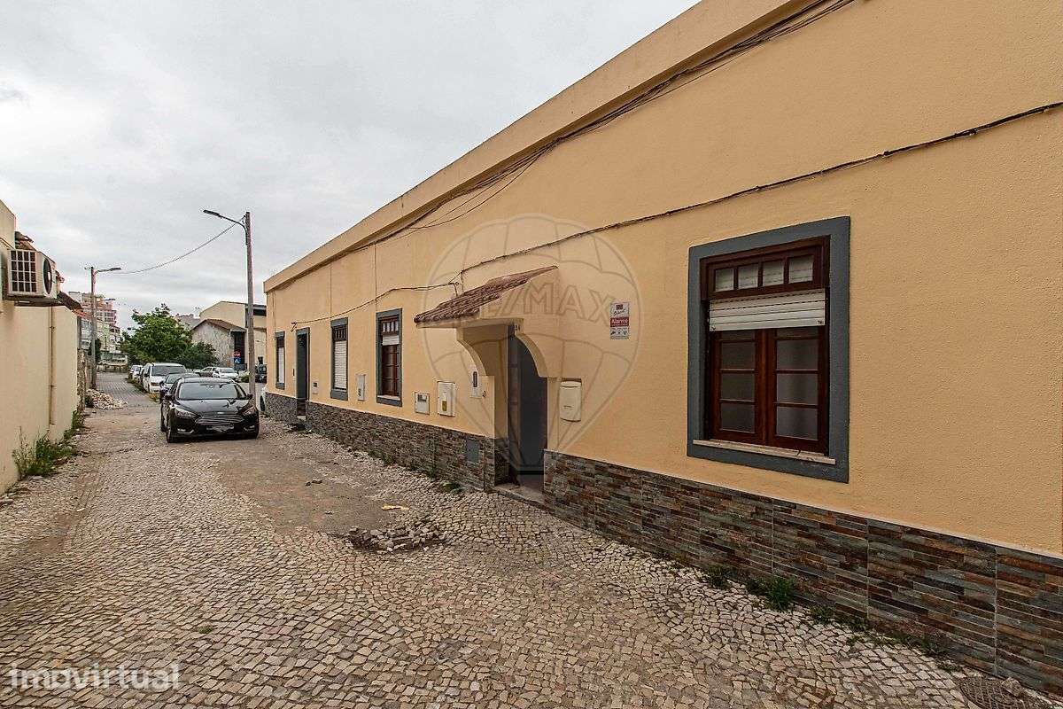 Moradia T2 para venda - Grande imagem: 2/25