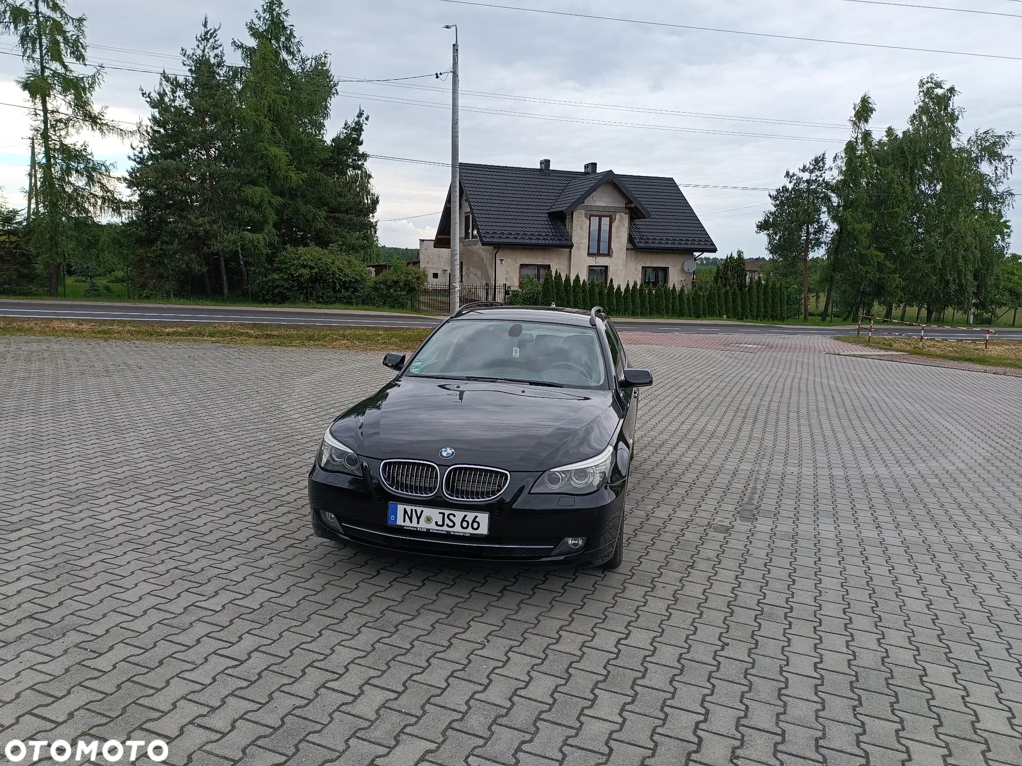 BMW Seria 5 523i Touring Edition Exclusive - 2