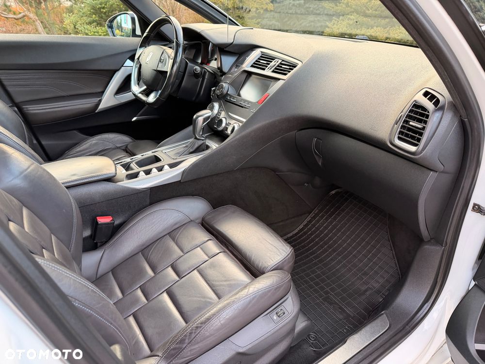 DS Automobiles DS 5 - 12