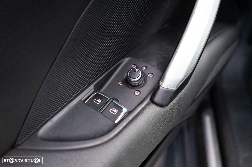 Audi TT Coupé 2.0 TDI S-line - 25