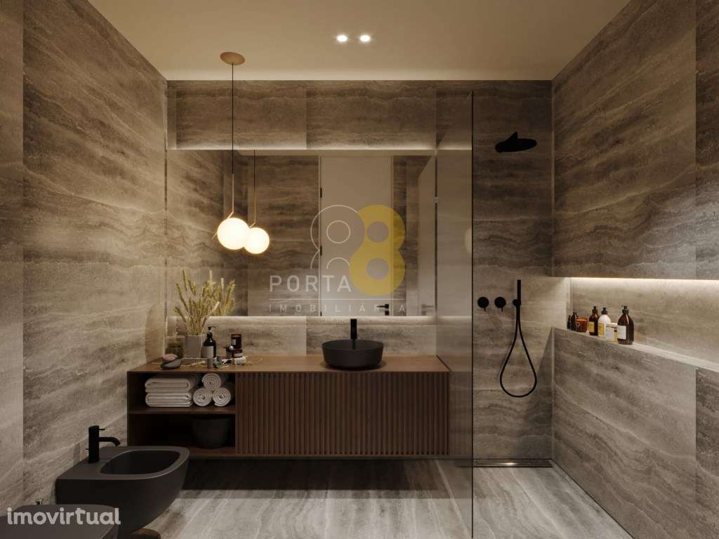 T3 Duplex Recuado, com 6 varandas, 3 lugares de garagem , em condom... - Grande imagem: 4/23