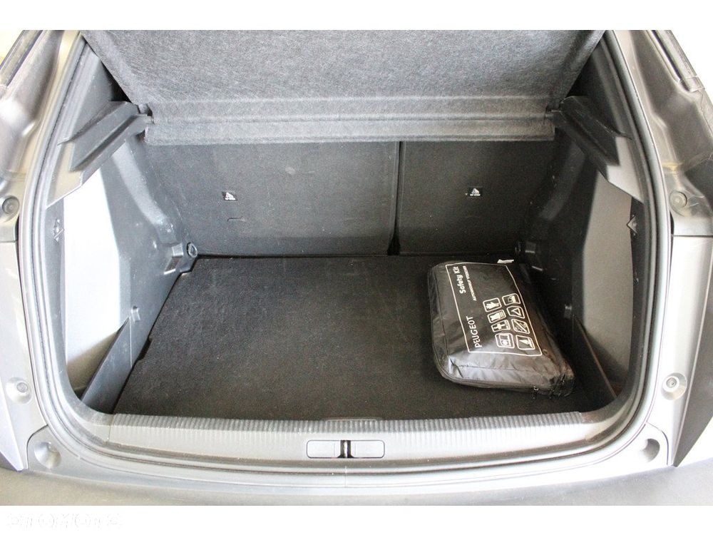 Peugeot 2008 1.5 BlueHDi Allure Pack S&S - 15