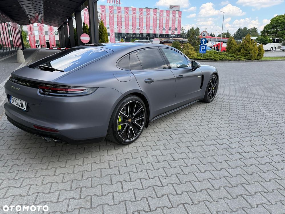Porsche Panamera 4 E-Hybrid Executive - 4