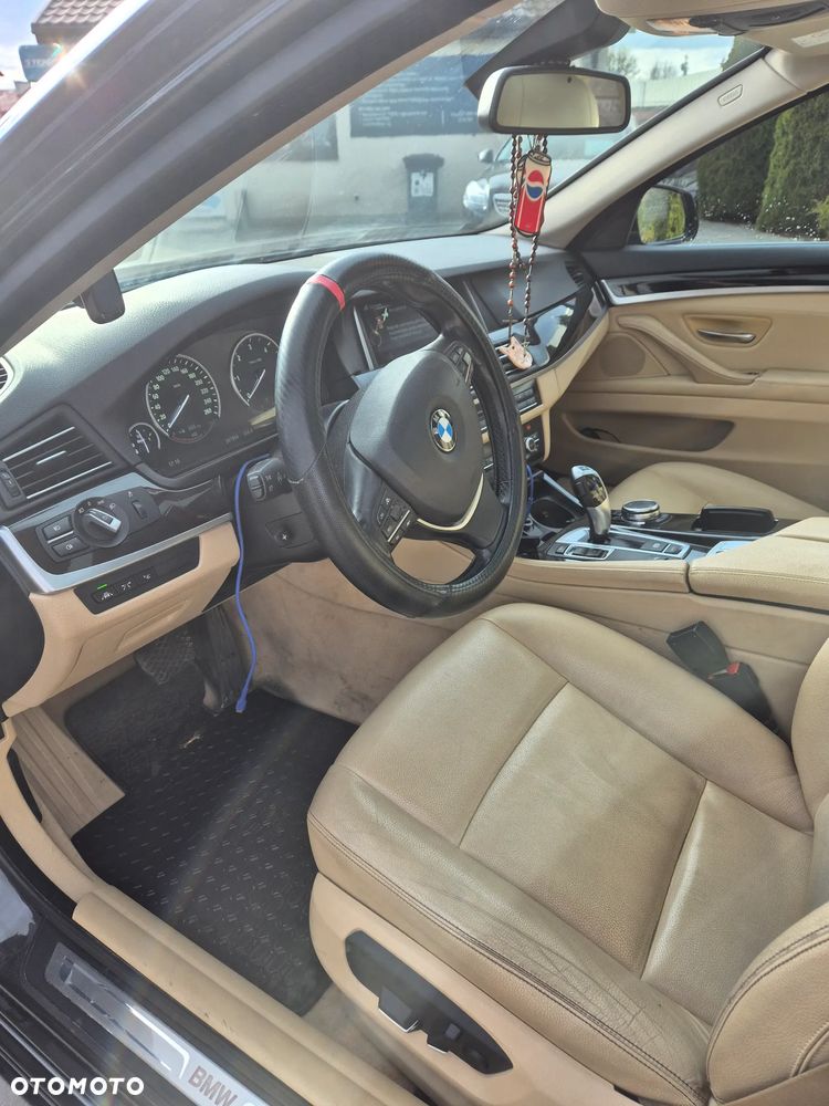 BMW Seria 5 520d Luxury Line - 13