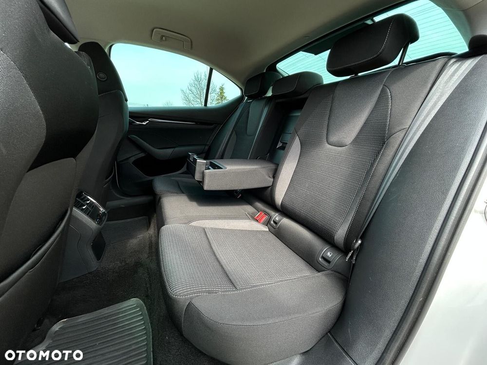 Skoda Octavia 2.0 TDI Ambition - 19