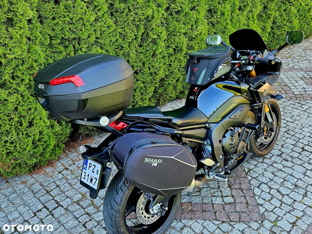 Yamaha FZ8 - 5
